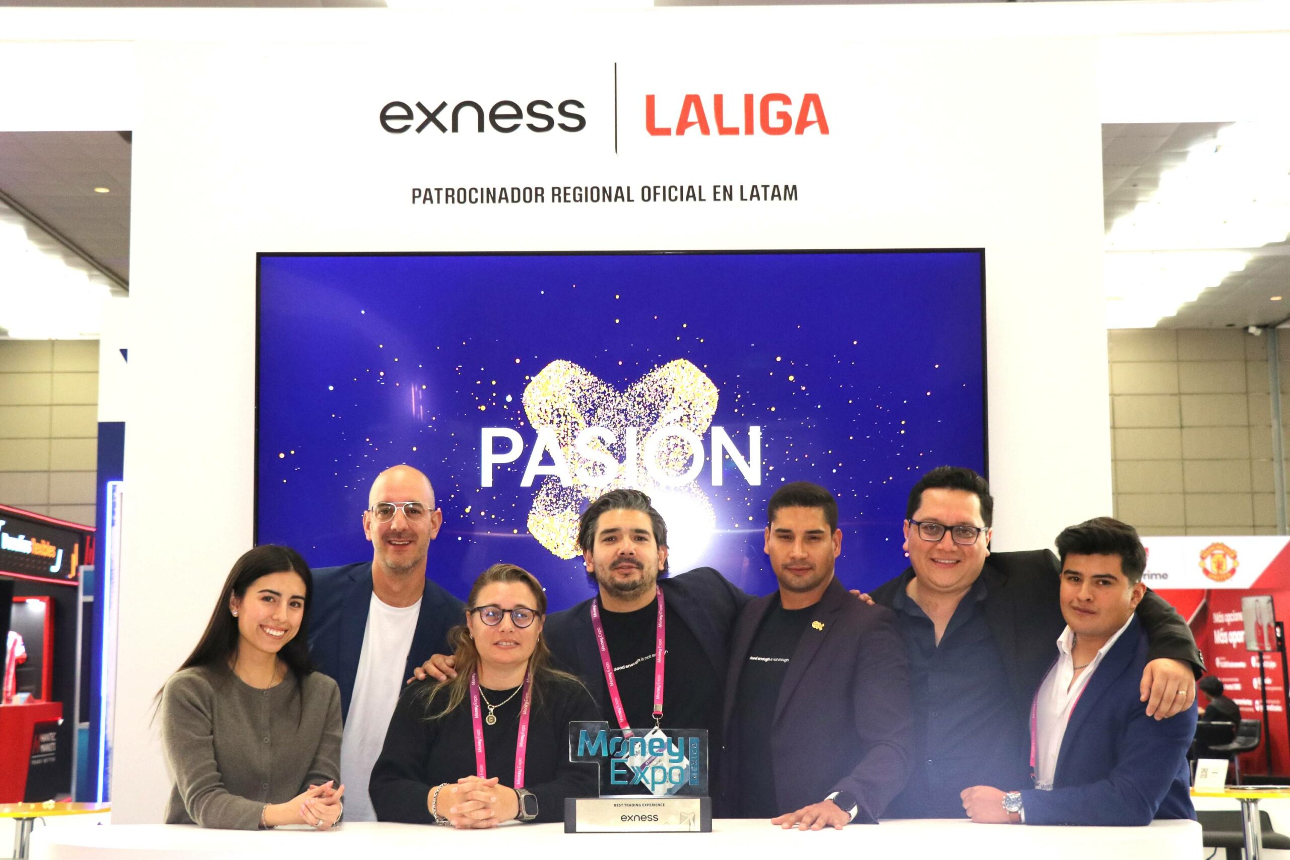 Exness celebrates dual recognition at Money Expo Mexico 2025