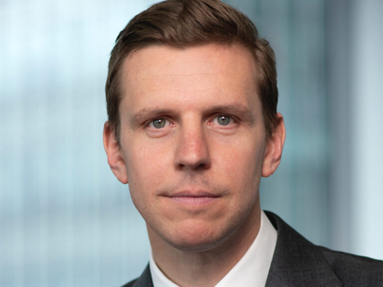 Saxo Bank: From online broker to global banking group - e-Forex