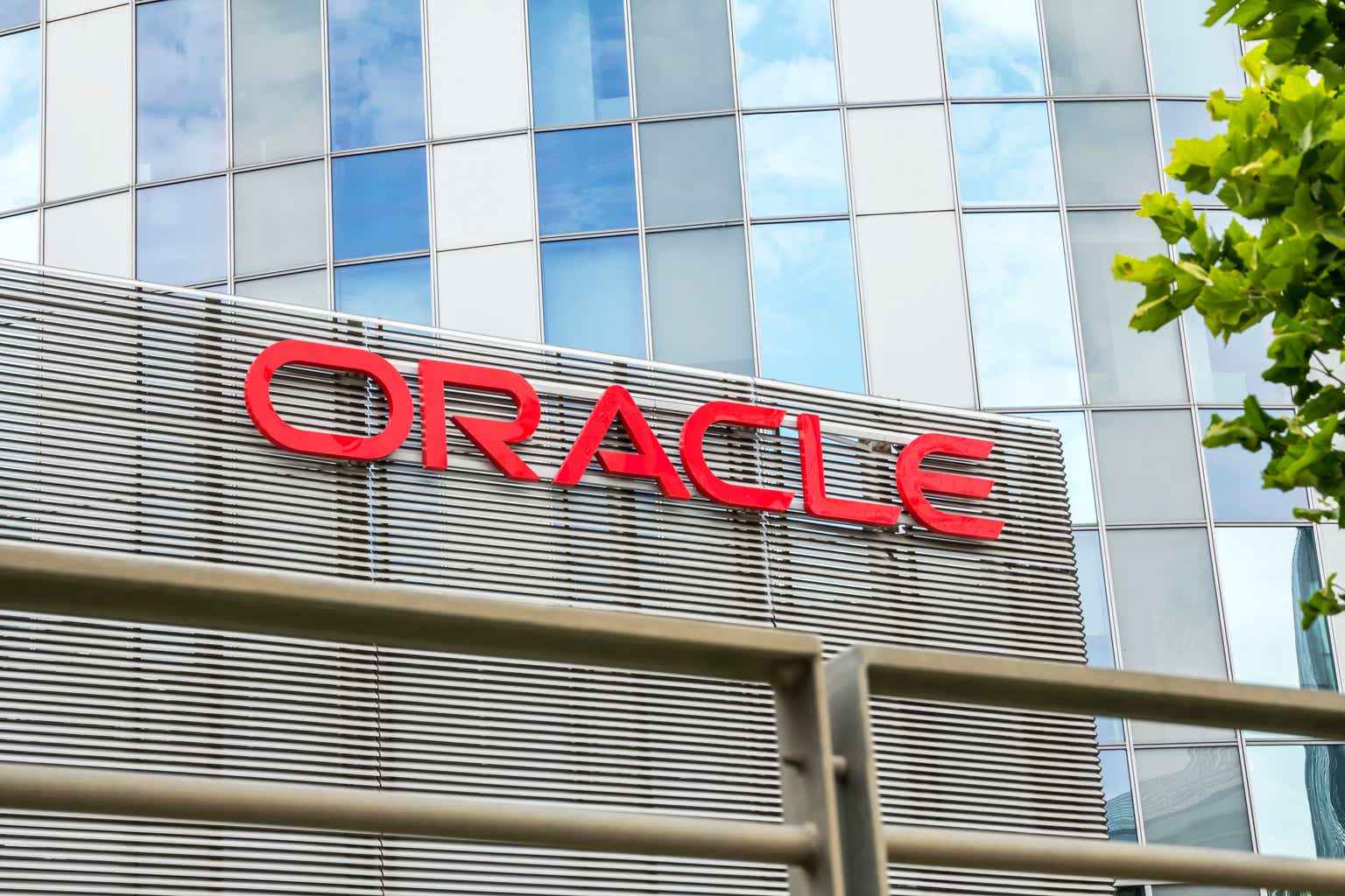 A Potentially Highly Profitable Range-Bound Strategy For Oracle Stock (NYSE:ORCL)