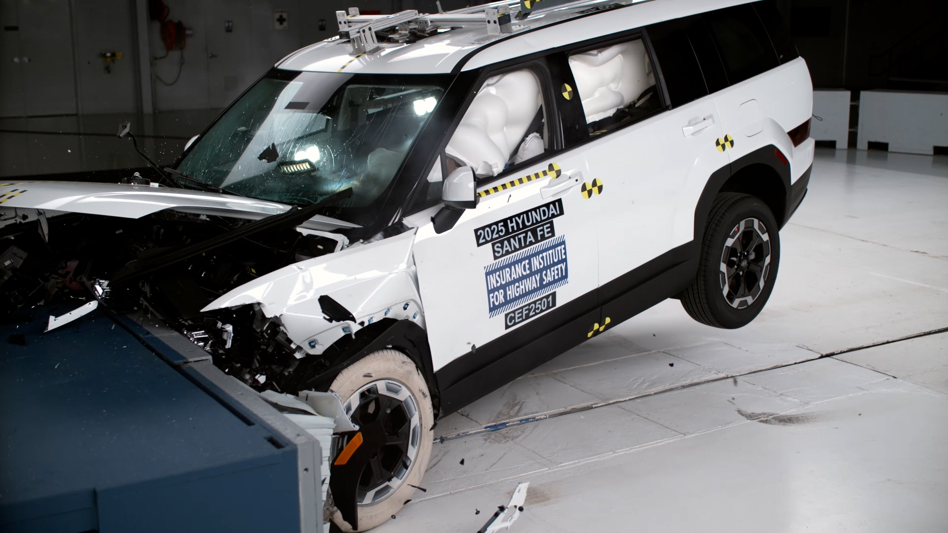 IIHS unveils 2025 TOP SAFETY PICK award winners