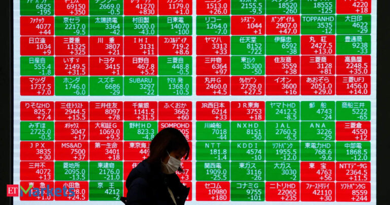 Japan's Nikkei snaps losing streak as tariff jitters ease