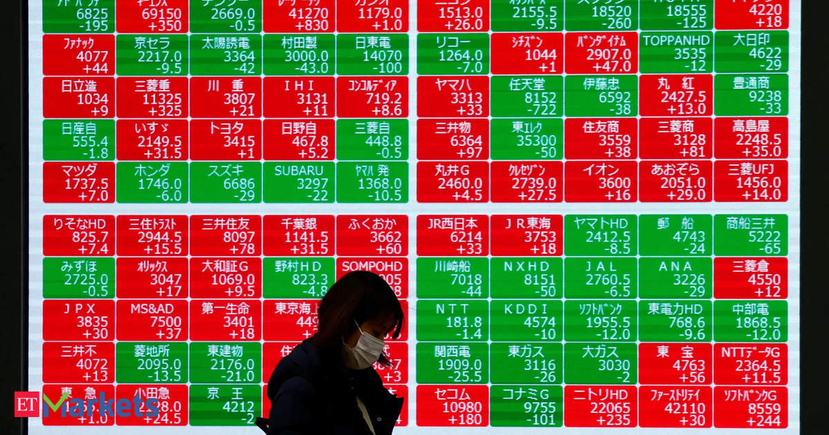 Japan's Nikkei snaps losing streak as tariff jitters ease
