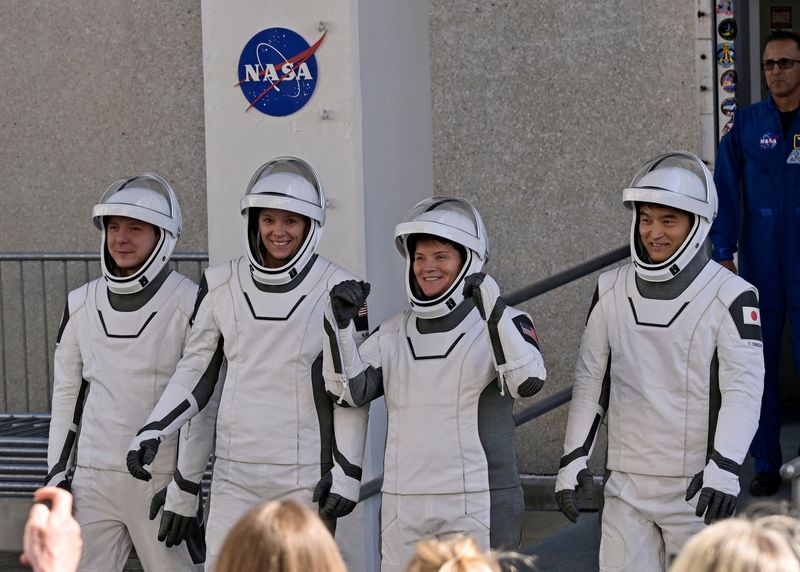 NASA, SpaceX delay flight that was to retrieve stuck astronauts