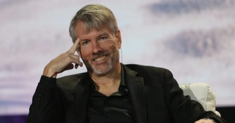 Saylor hints at new Bitcoin purchase as holdings surpass 500,000 BTC