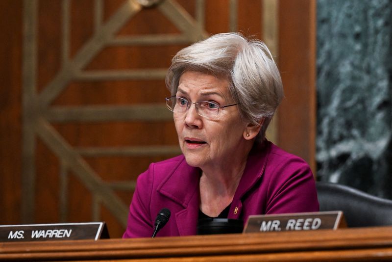 US Democrats raise regulatory concerns over Trump family crypto venture, WSJ reports