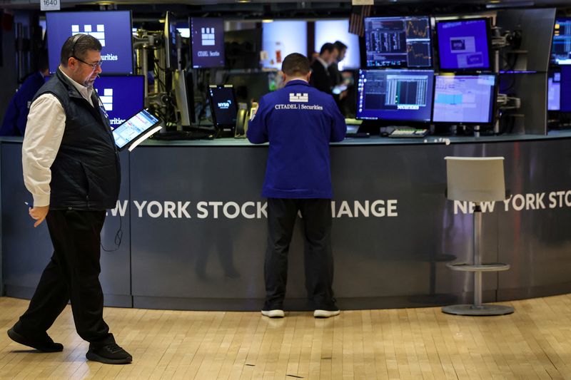 Wall St struggles for direction as Trump's auto tariffs sap sentiment 