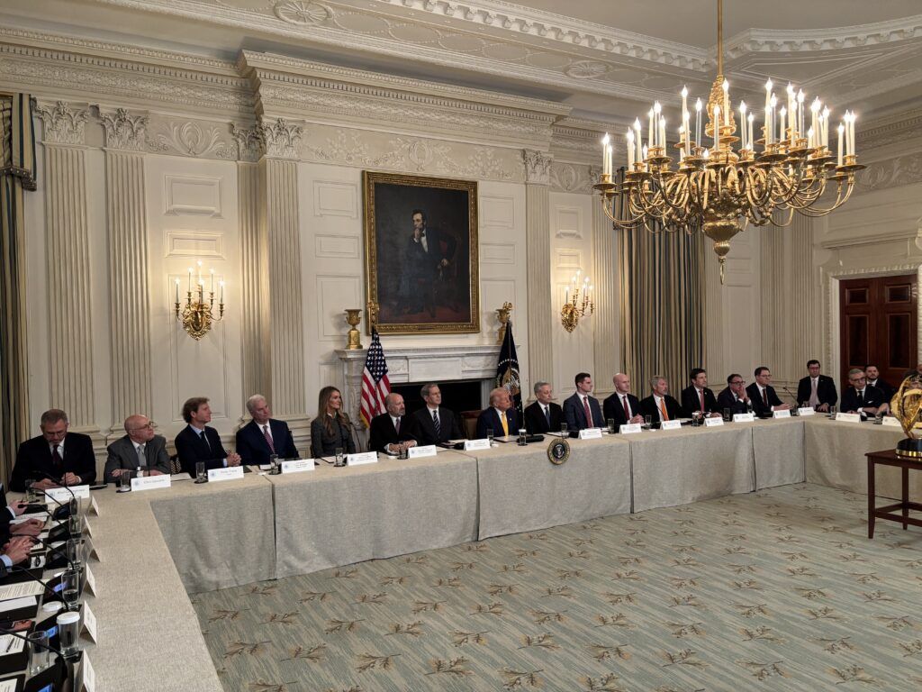 Thursday: GDP, Unemployment Claims, Durable Goods, Fed Chair Powell, Pending Home Sales