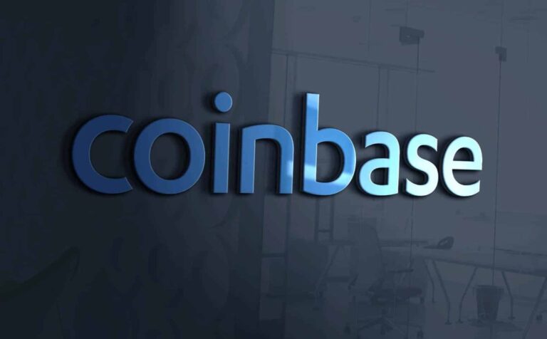 Crypto Market Struggles but Hints at Late-2025 Rebound, According to Coinbase