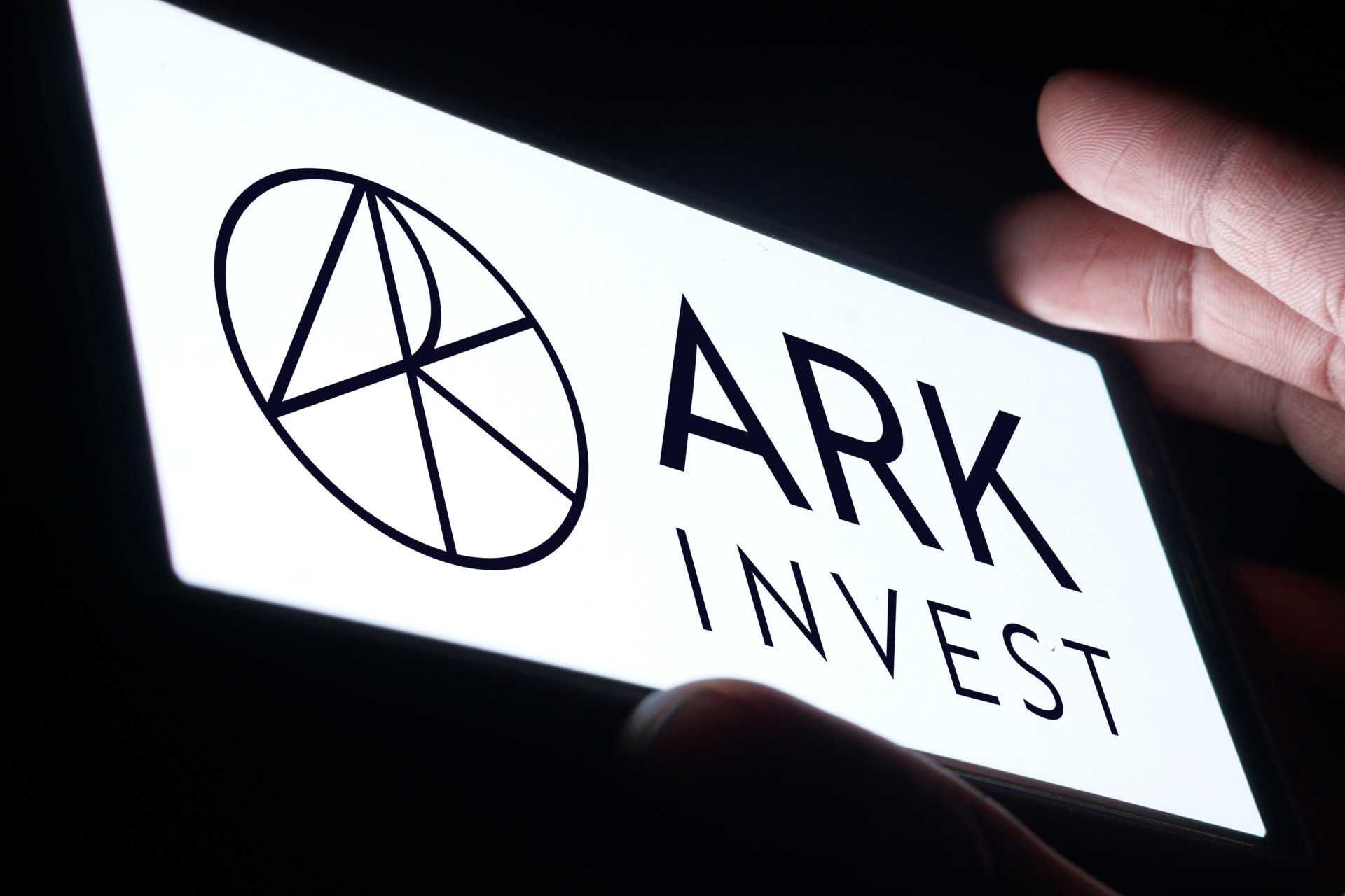 ARK Invest Adds Staked Solana Exposure to Innovation-Focused ETFs