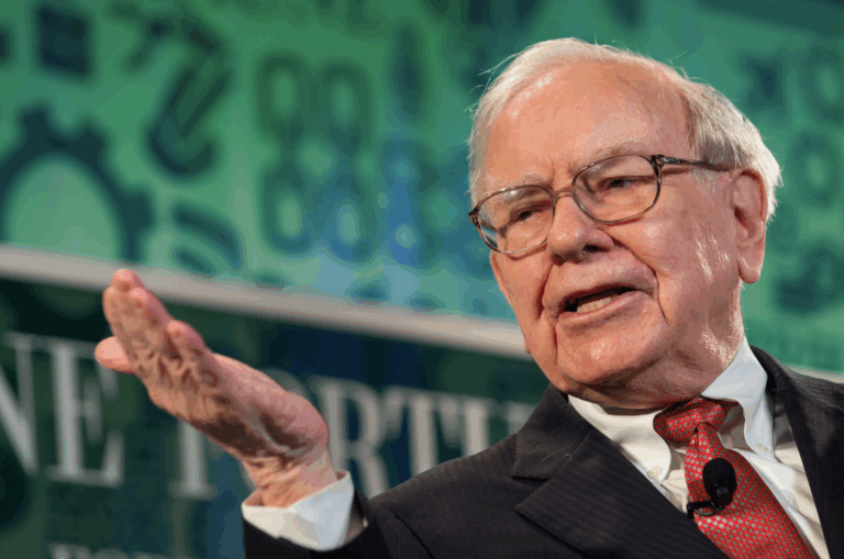 Here's What Warren Buffett Gets Wrong About Bitcoin, According to Strategy's Saylor