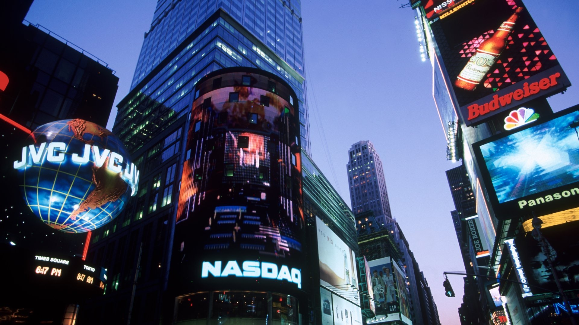 Nasdaq 100 Technical Outlook: Bearish move materialised; how low can it go?