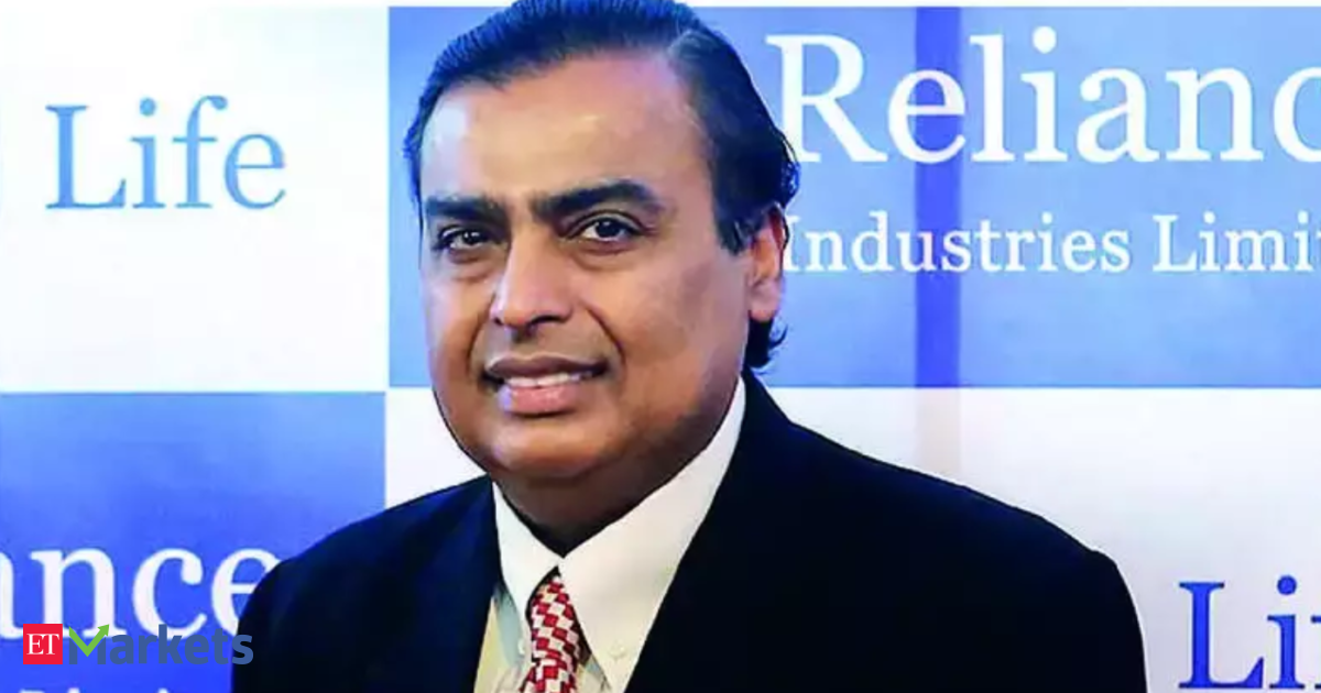 Reliance fires up Dalal Street to over 1% rise