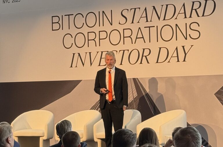 Bitcoin News Saylor BlackRock IBIT