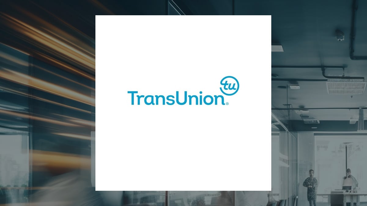 TransUnion (NYSE:TRU) Insider Steven M. Chaouki Sells 1,000 Shares