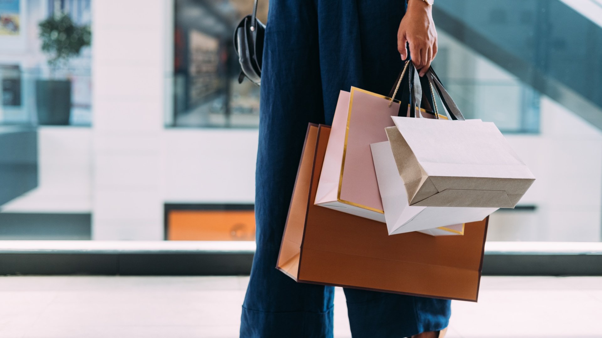 UK retail sales beats forecast, pound edges lower