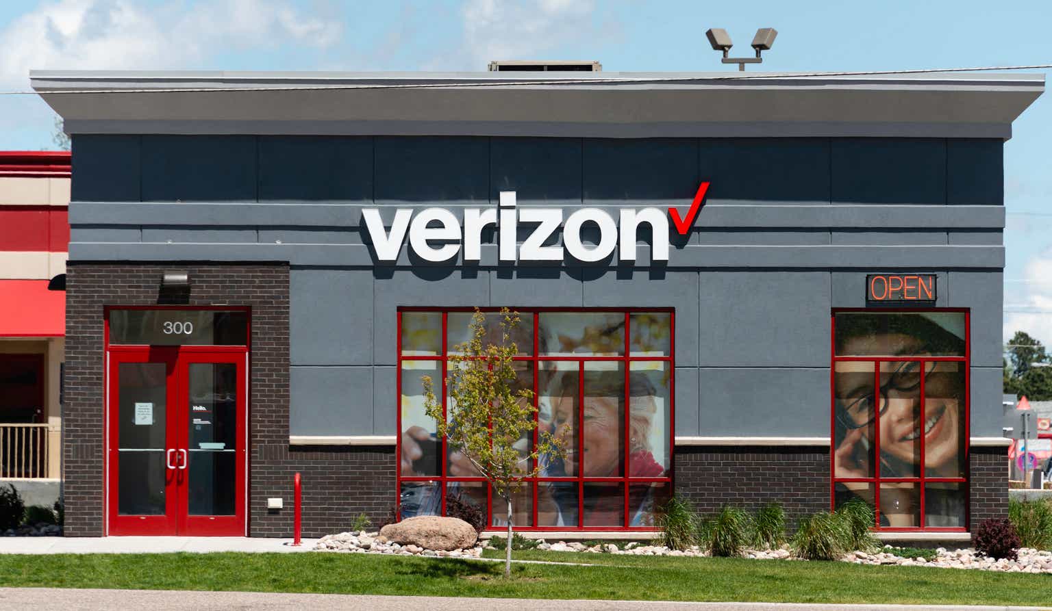 Verizon: Increasing Cash Flow Makes It A Bargain (NYSE:VZ)