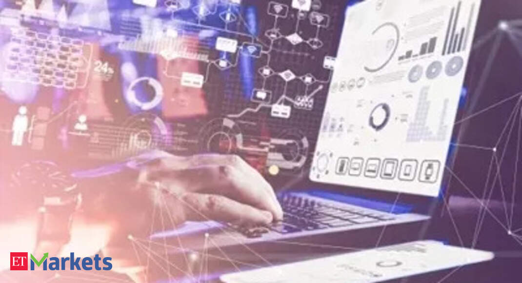 Leadership Launchpad: Why Top CEOs Are Emerging from Consulting Firms Today - The End of a Corporate Era