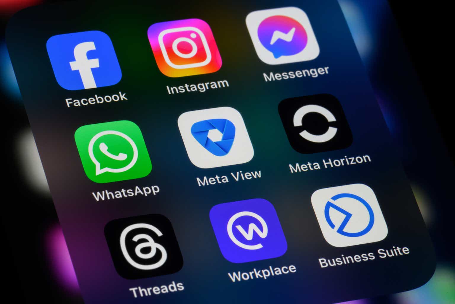 Meta Q1 Earnings: Solid AI Strategy, Huge Capex Guide (Maintain Buy) (NASDAQ:META)