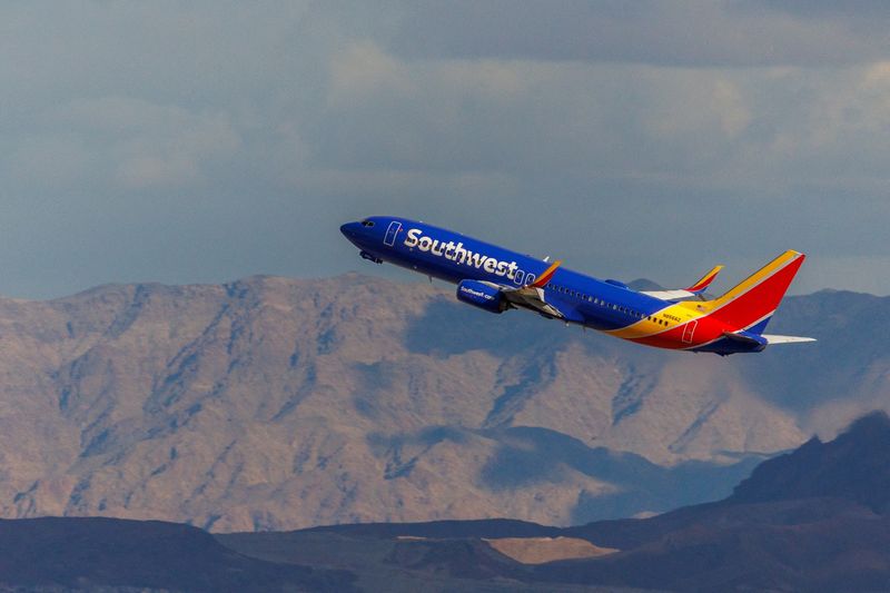 Southwest Airlines to charge $35 for first checked bag