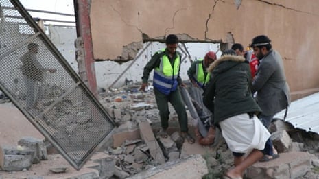 Yemen Houthi rebels say 68 dead in US airstrike on prison in Saada – video 