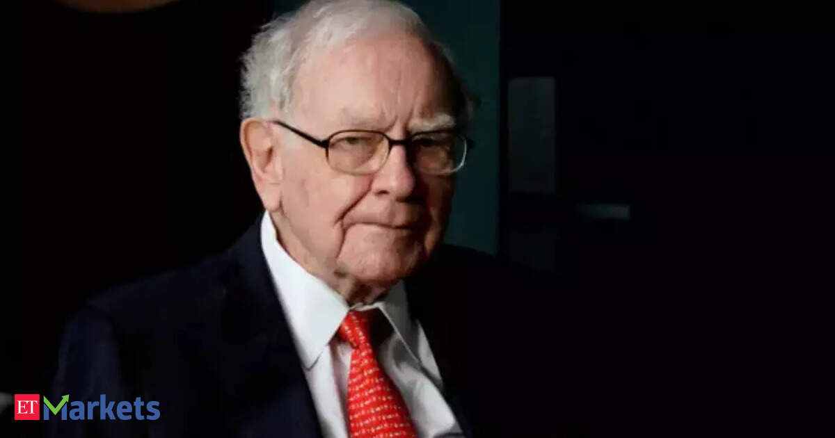 ‘A happy person lives longer’: Warren Buffett shares life lessons with young investors