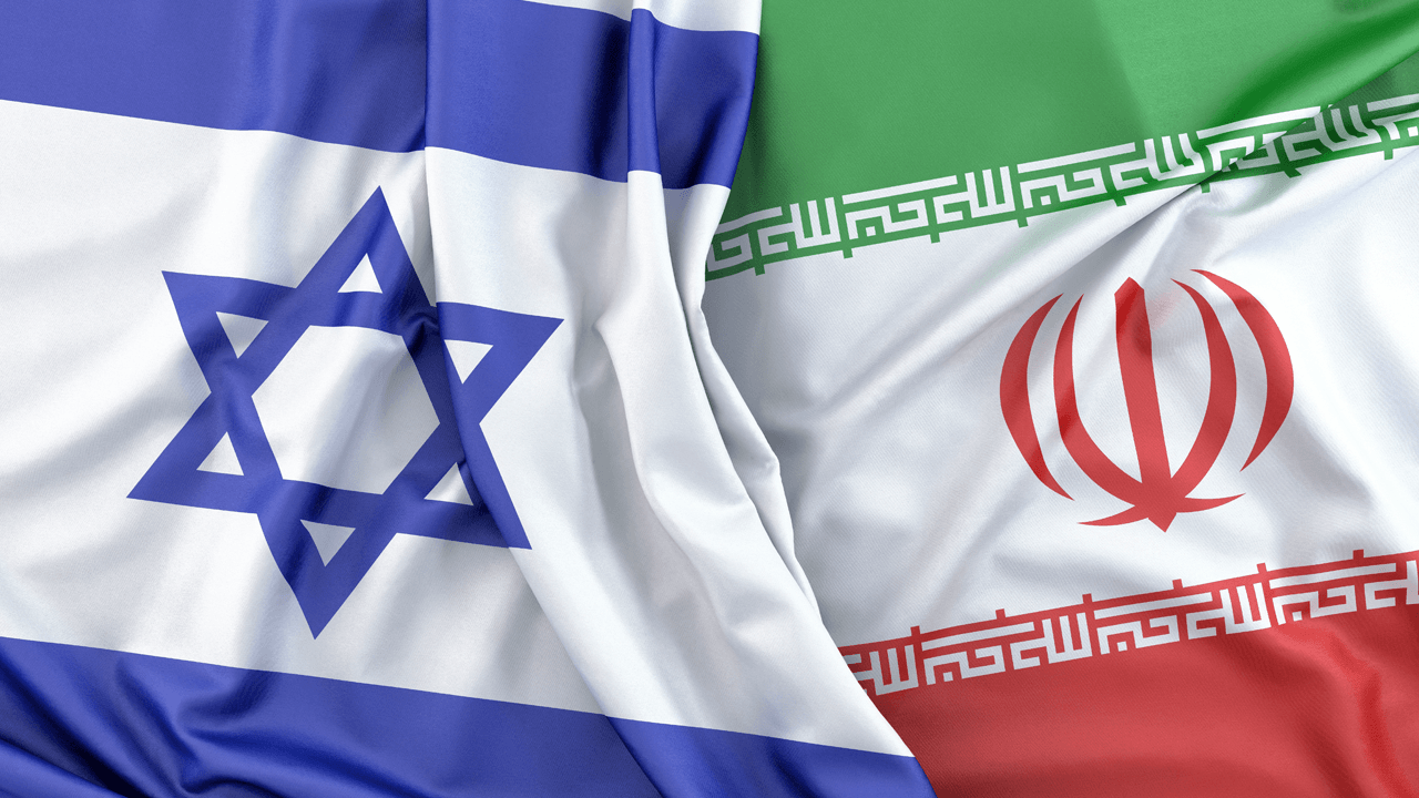 Gold Climbs, Oil Surges, Stocks and Bitcoin Slide Amid Israel-Iran Conflict  – Markets and Prices Bitcoin News