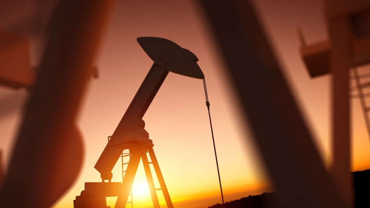 Oil Markets on Knife-Edge With Brent Poised for Violent Breakout Amid War Fears – Economics Bitcoin News