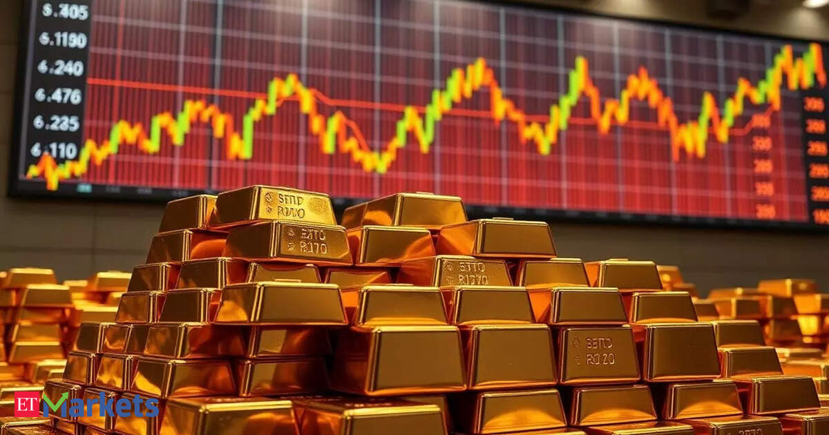 Gold price prediction: Meltdown as prices fall by Rs 600/10 gram amid profit booking. Can bulls stage a comeback?