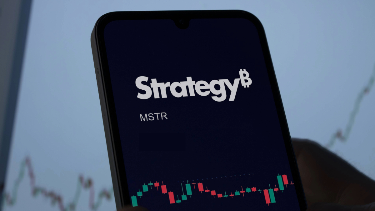 Strategy Doubles Down on Bitcoin, Adds 705 BTC for US$75 Million