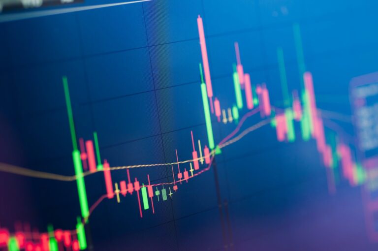 What Is Swing Trading? A Guide to Successful Short-Term Trading