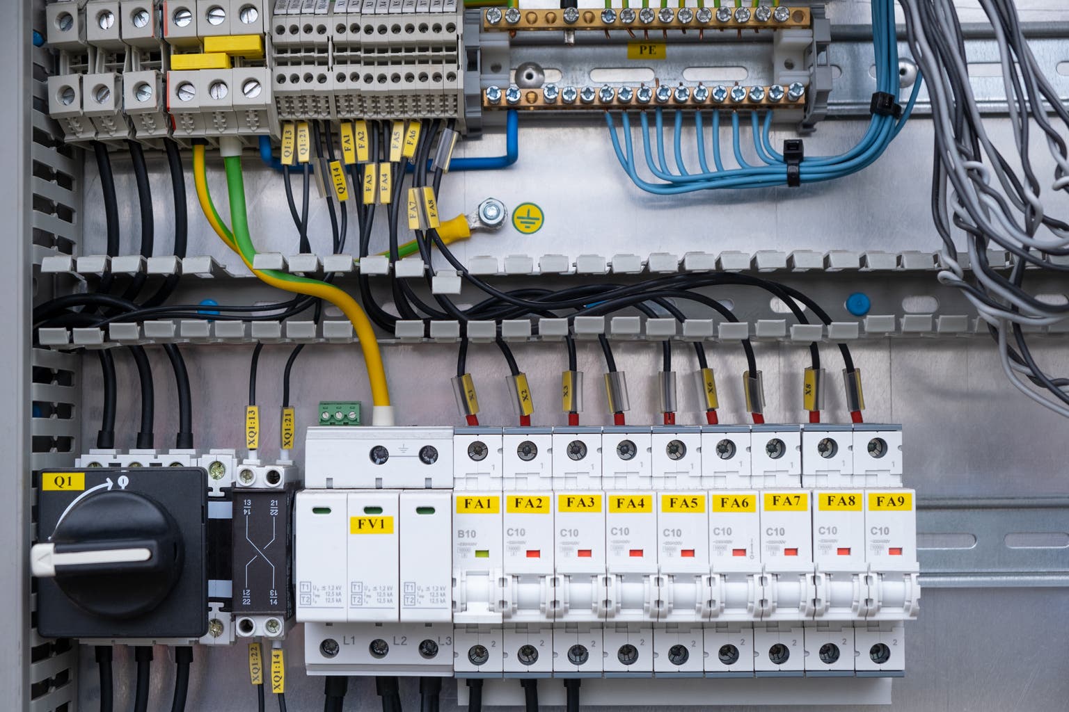 Eaton Rides The AI/Electrification Wave To Strong Total Returns (NYSE:ETN)