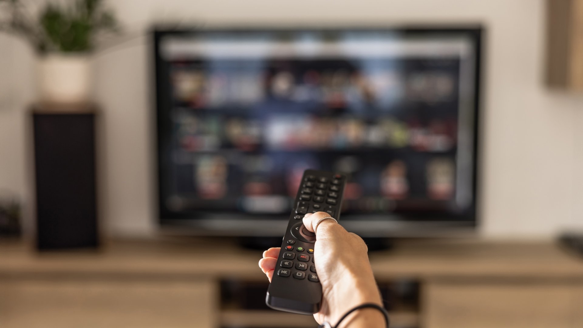 S&P 500, Dow Jones Advance as Trump Clears the Air on Powell Firing, Netflix, TSM Earnings Preview