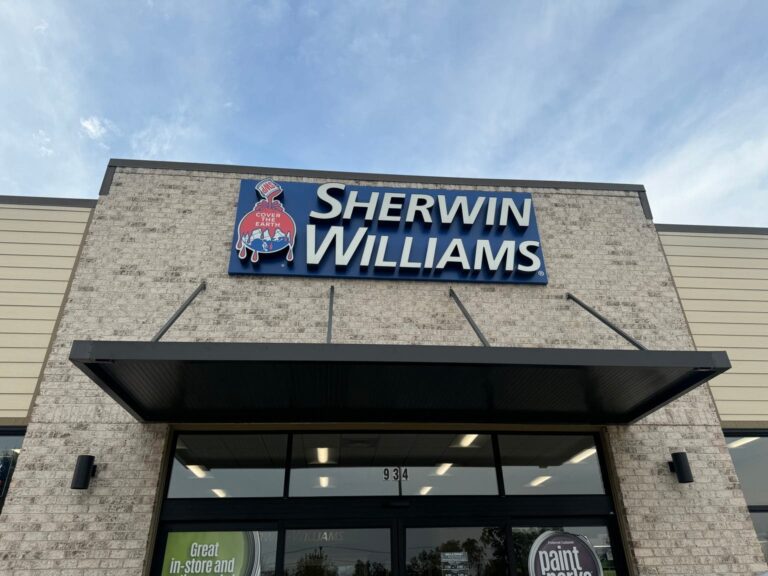 Sherwin-Williams: Stock's Price Is Off The Wall - Strong Sell (NYSE:SHW)