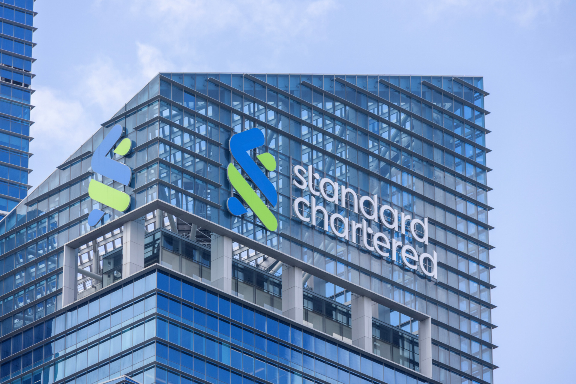 Standard Chartered Breaks New Ground with Institutional Crypto Trading