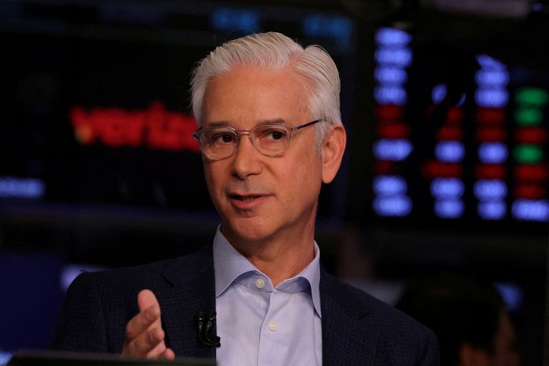 Wells Fargo board to appoint CEO Scharf as chairman and grant $30 million award