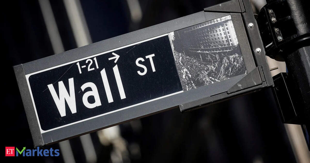 Dow Jones jumps 400 points as US Fed cuts rates by 25 bps