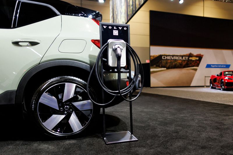 Europe’s electric car industry urges EU not to delay CO2 emission targets
