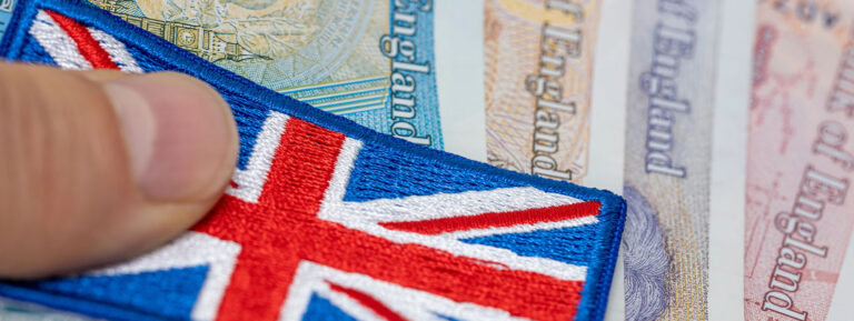 Less than half of UK adults carry a physical wallet: report