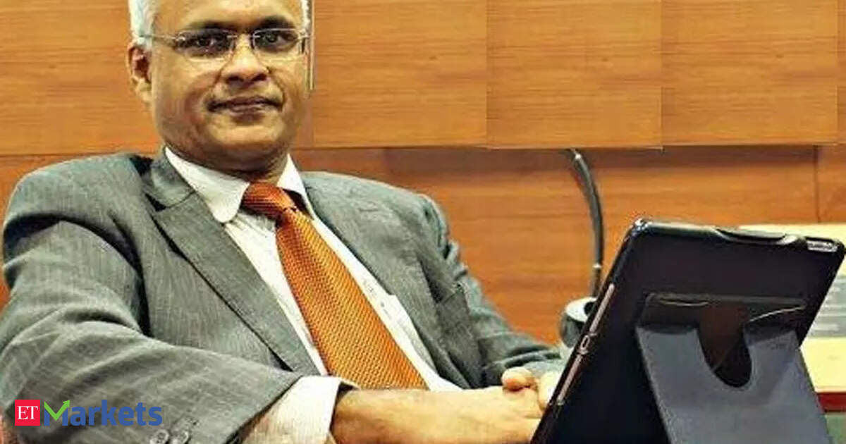 Market outlook cautious as FIIs, global risks keep investors on edge: Sunil Subramaniam