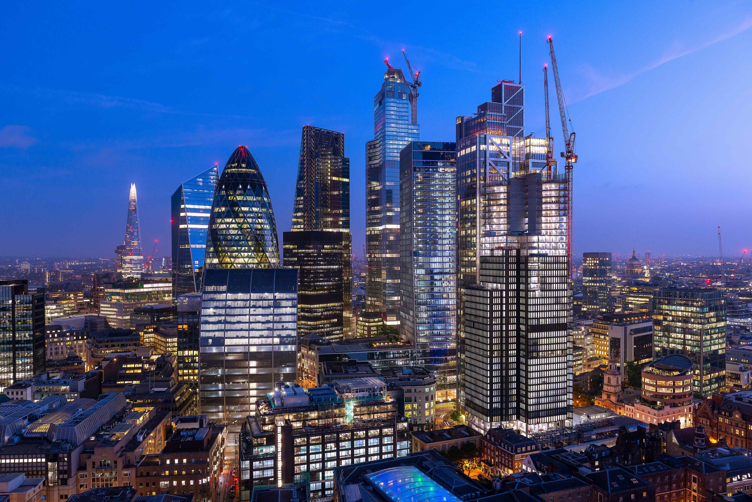 UK retail sales beat estimate, US nonfarm payrolls sink, pound jumps