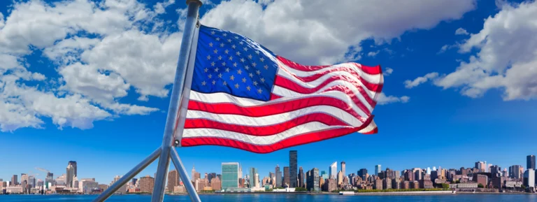 Manhattan New York sunny skyline