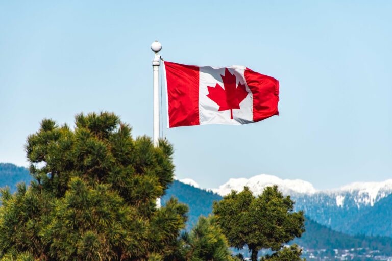 USD/CAD Outlook: Head and Shoulder Pattern in Play as Fundamentals Provide Interesting Dilemma