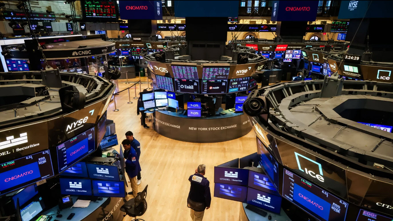 Wall Street Rally Stalls Amid Signs of Overheating: Markets Wrap