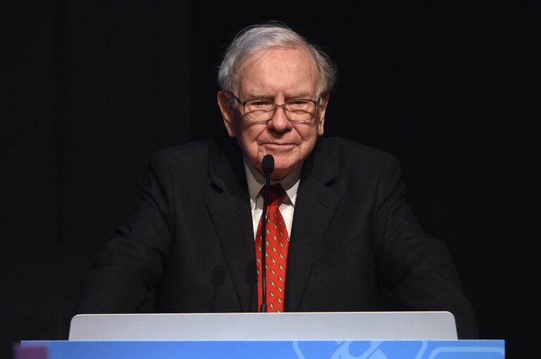 Berkshire Hathaway: I’m Going All In (NYSE:BRK.A)