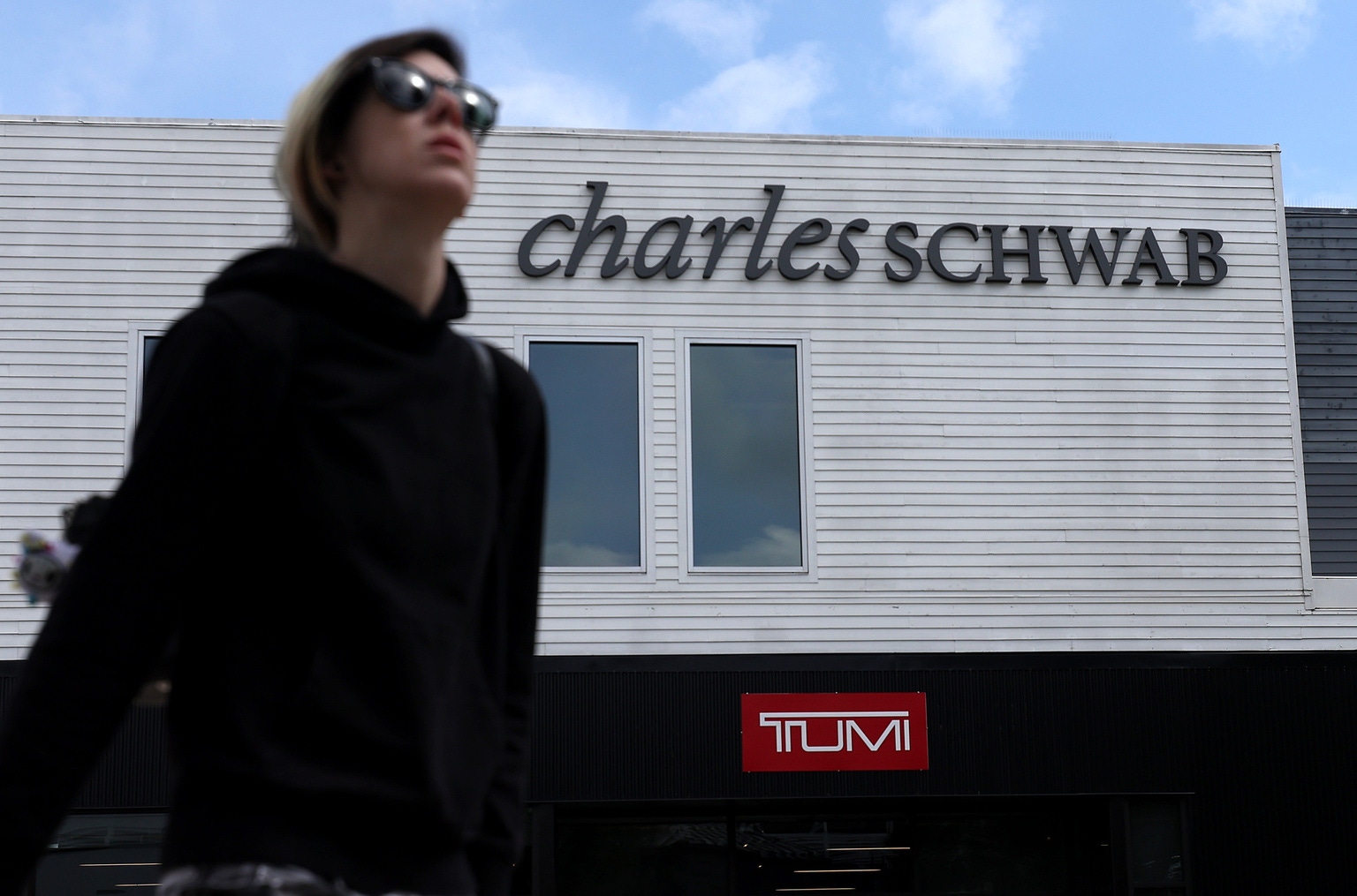 Charles Schwab: Great Performance Doesn't Justify Great Upside (NYSE:SCHW)