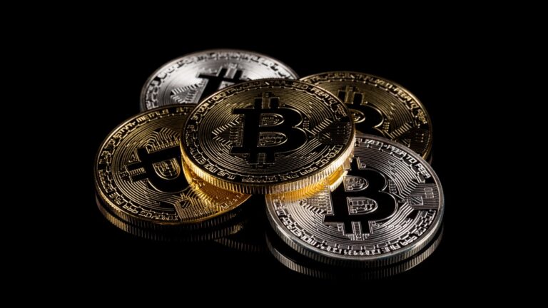 Crypto market shows weak conviction after Friday’s sharp drop