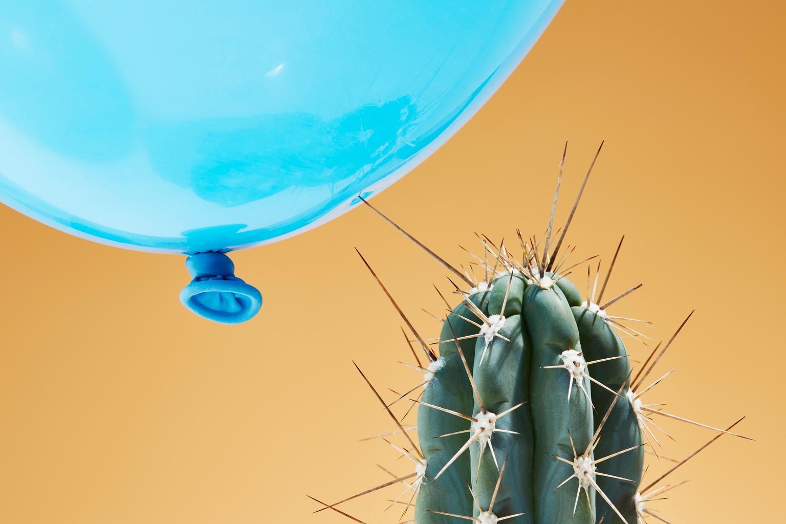 Figma Stock: Decelerating Growth Meets Expensive Valuations, Minimal Safety (NYSE:FIG)