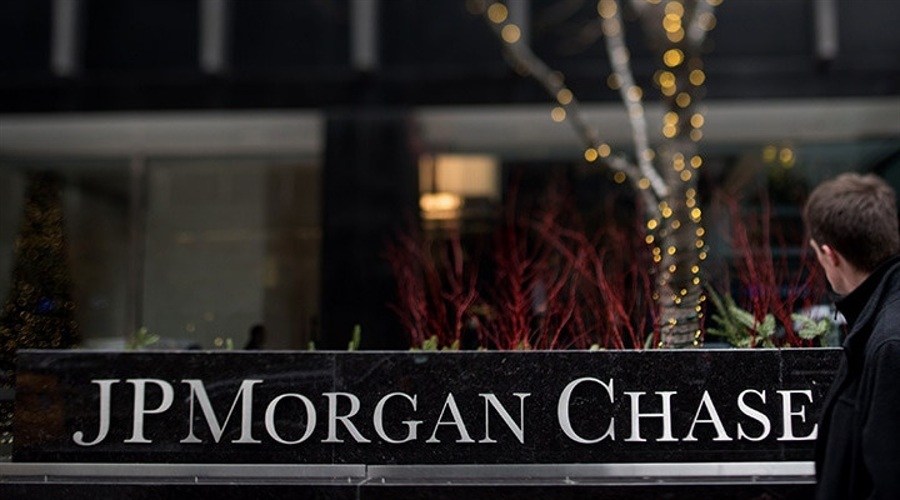 Banking Institutions As U.S. Stocks Fall Amid Global Selloff On China, Greece Concerns