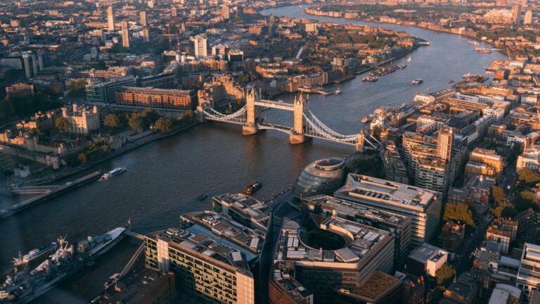 Markets Today: UK Wage Growth Hits 3-Year Lows, Gold Retreats from Highs, FTSE 100 Eyes Gains. US Earnings Season Ahead