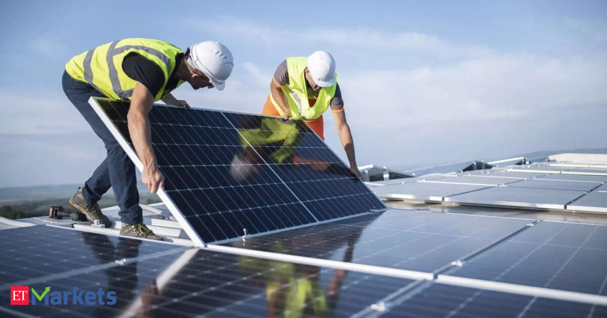 Waaree Energies Q2 Results: Cons PAT skyrockets 133% YoY to Rs 842 crore, revenue surges 70%. Check dividend